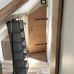 Longere Au Numero 7 Le Tronquay