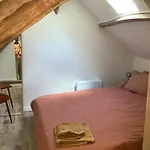 Longere Au Numero 7 Nyaraló